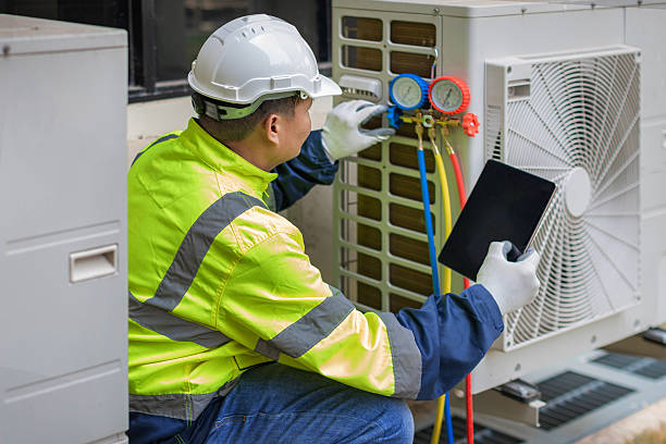 Professional Hvac technician working in Fairview, NC